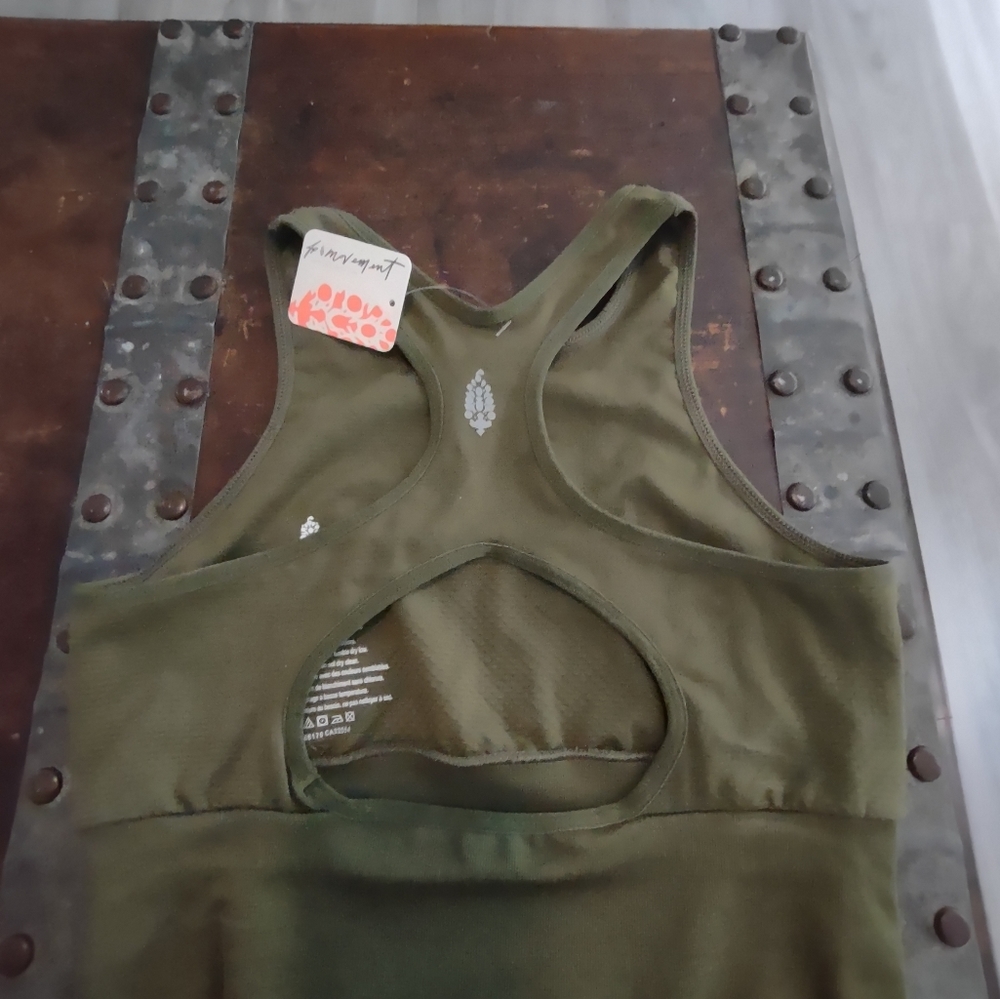 SALE NWT Free People Olive Green Size XS Sports Top. - Picture 4 of 4